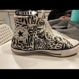 Converse print high tops. Size 9.5